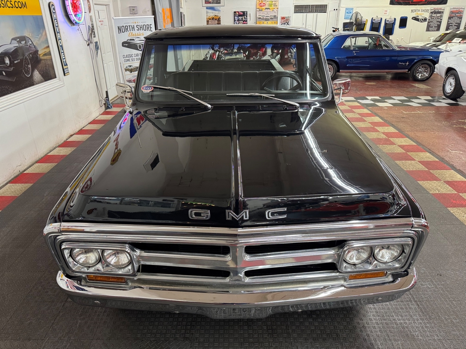 GMC-C-15-1969-Pick-up-4