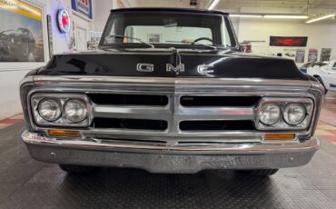 GMC-C-15-1969-Pick-up-6