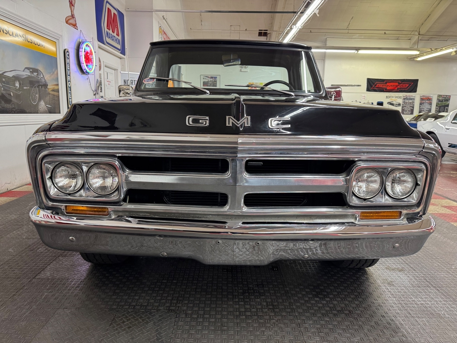 GMC-C-15-1969-Pick-up-6