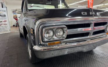 GMC-C-15-1969-Pick-up-7