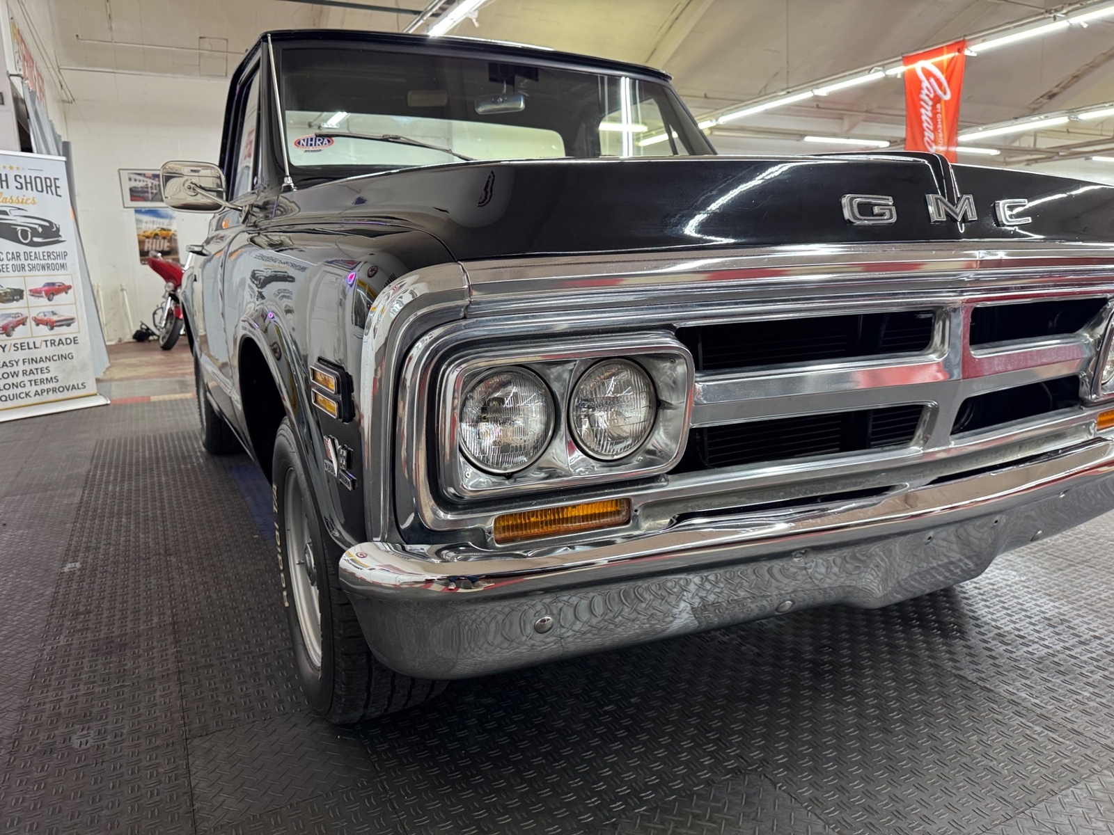GMC-C-15-1969-Pick-up-7