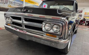 GMC-C-15-1969-Pick-up-8