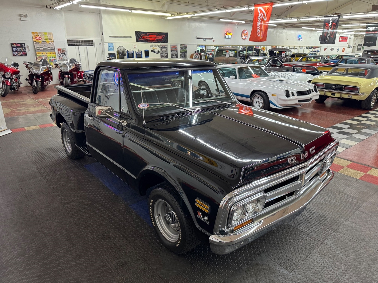 GMC-C-15-1969-Pick-up-9