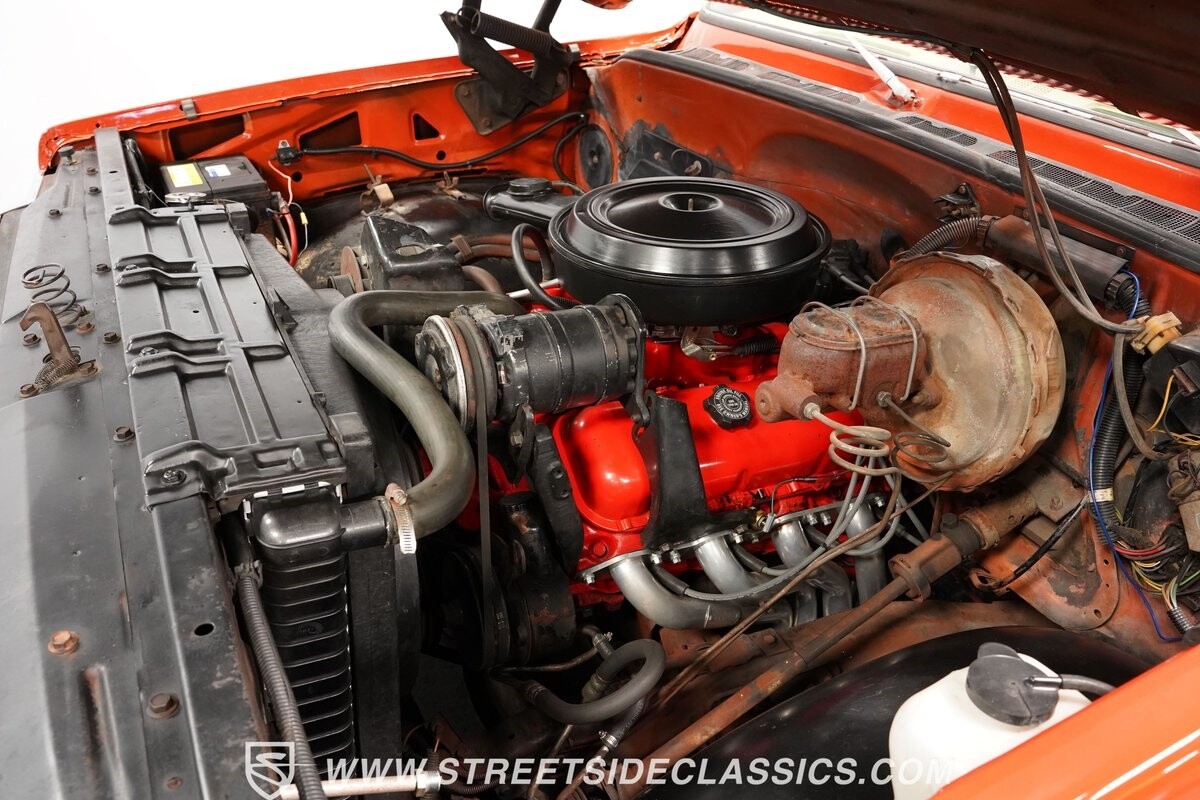 GMC-C25-1975-Pickup-Truck-32