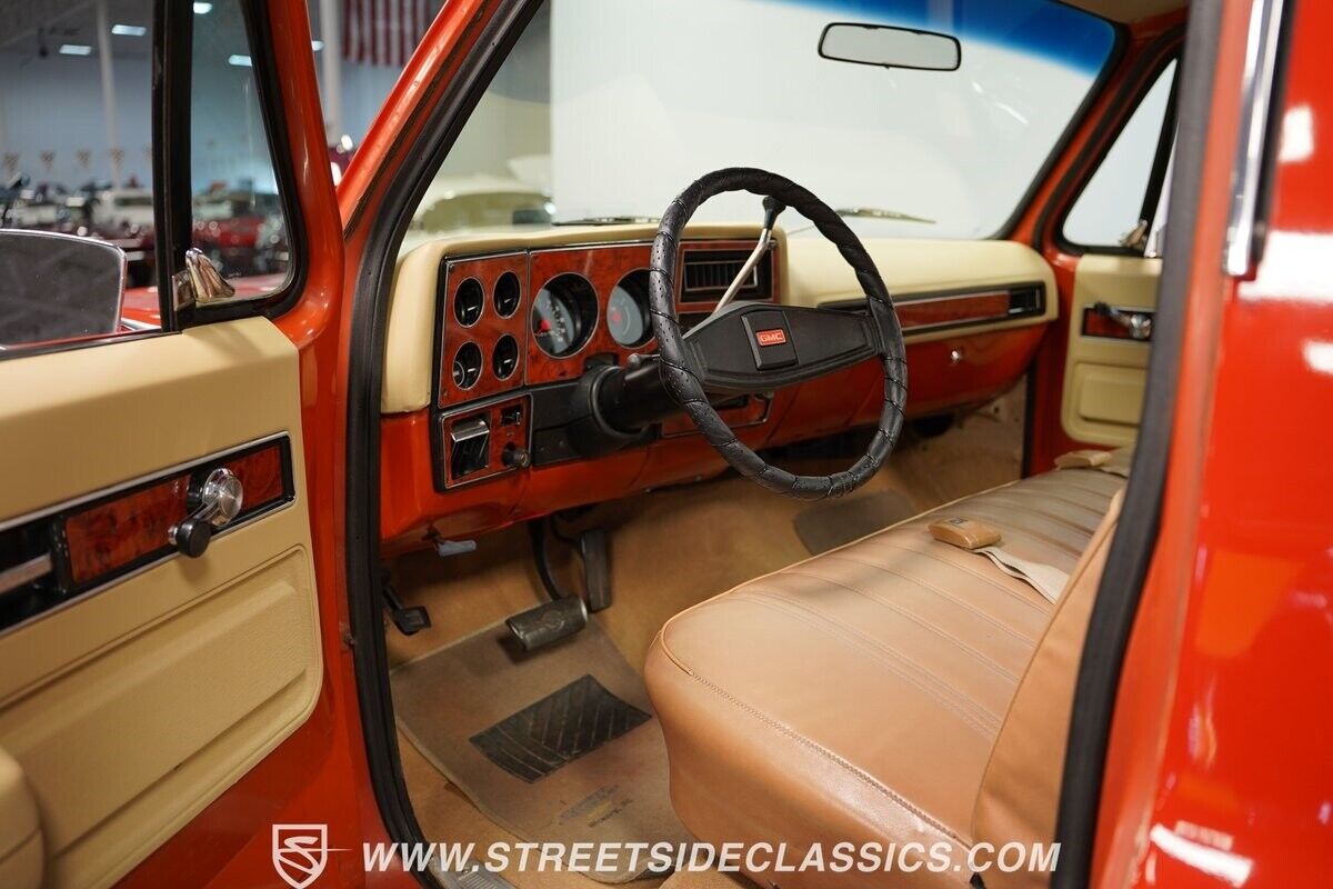 GMC-C25-1975-Pickup-Truck-4