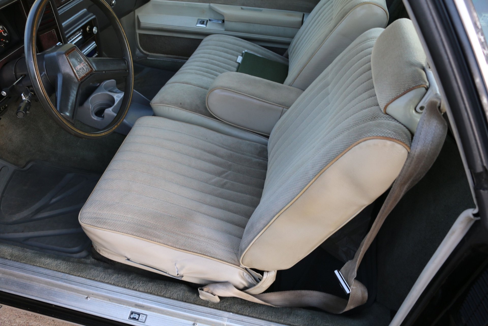 GMC-Caballero-1984-15