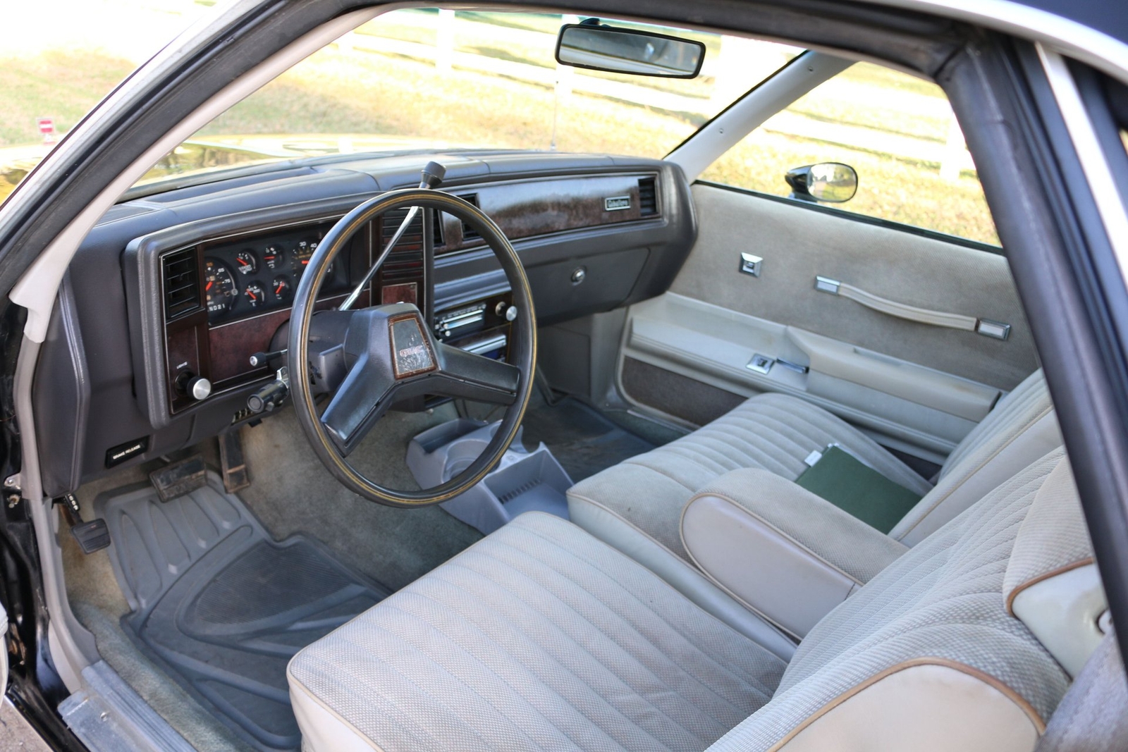 GMC-Caballero-1984-16