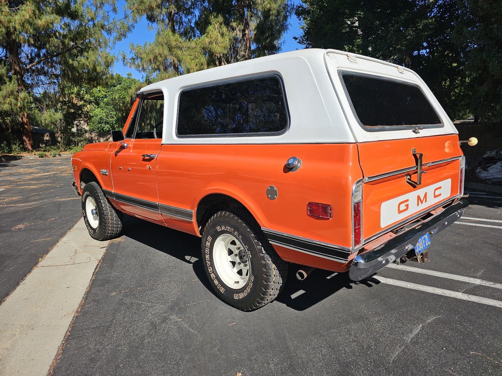 GMC-Jimmy-1972-SUV-10