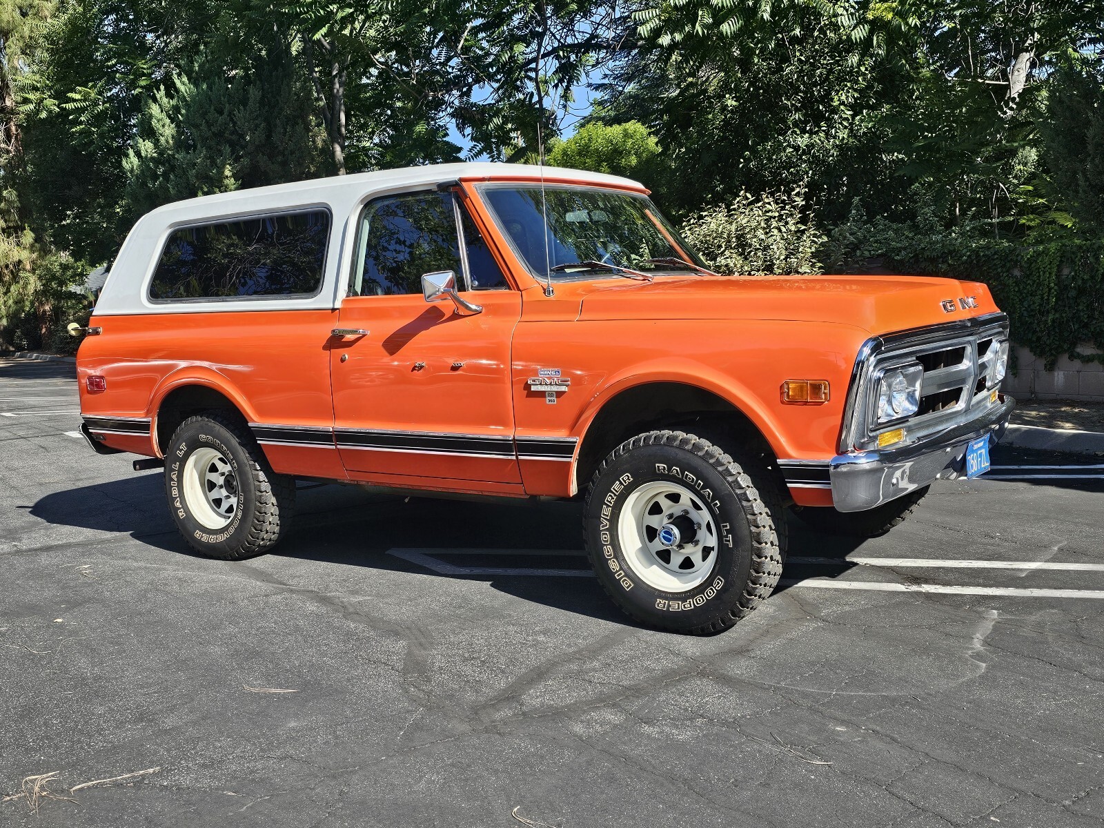 GMC-Jimmy-1972-SUV-2