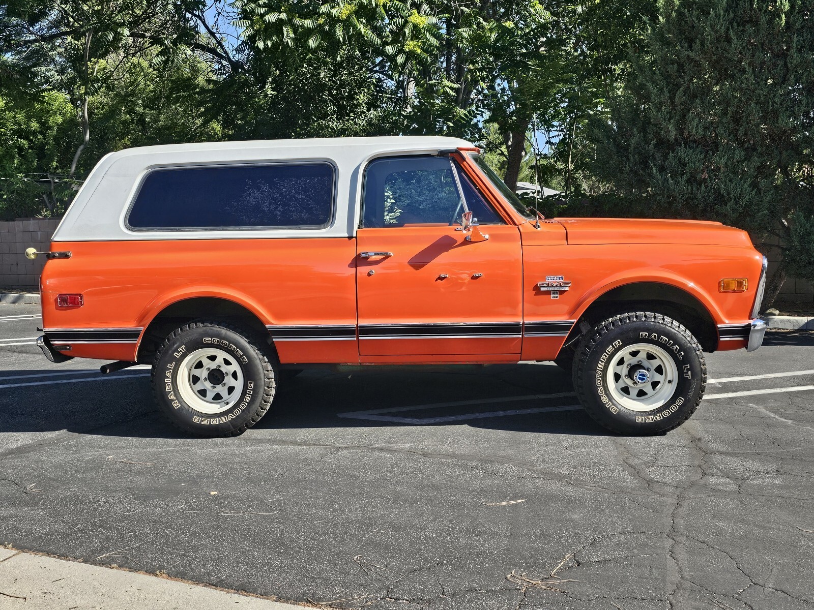 GMC-Jimmy-1972-SUV-3