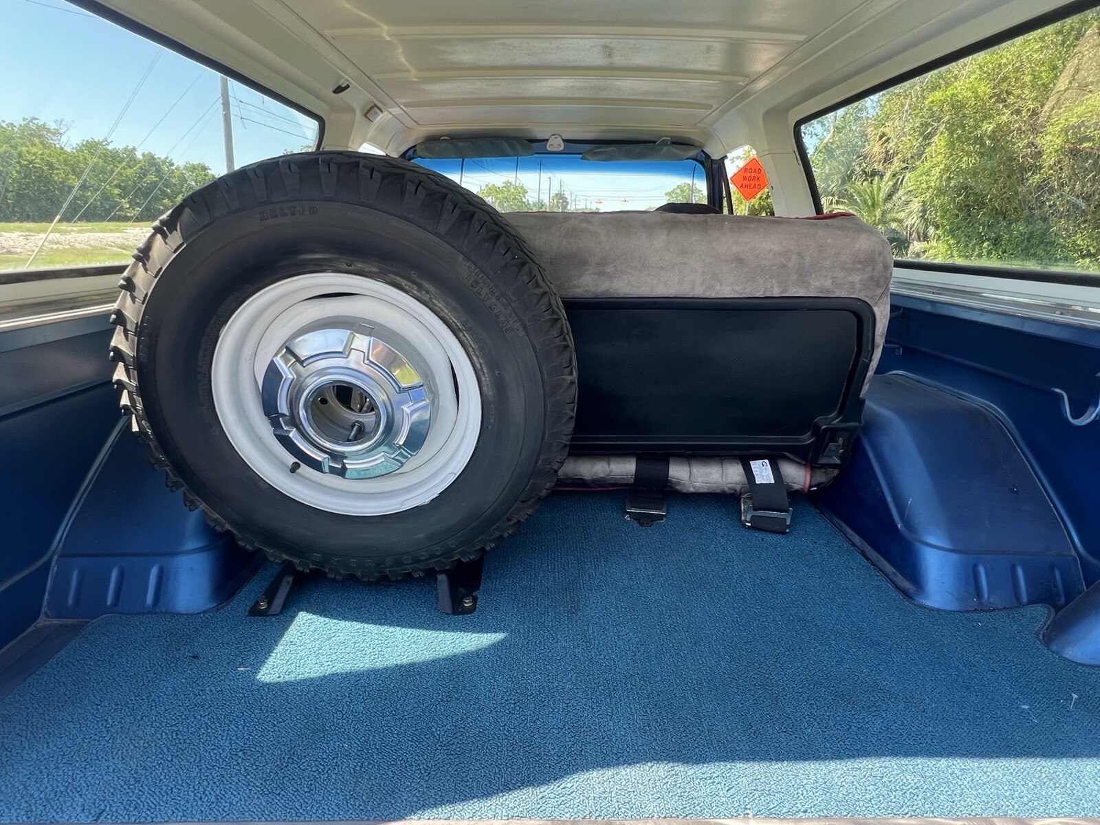 GMC-Jimmy-1973-7