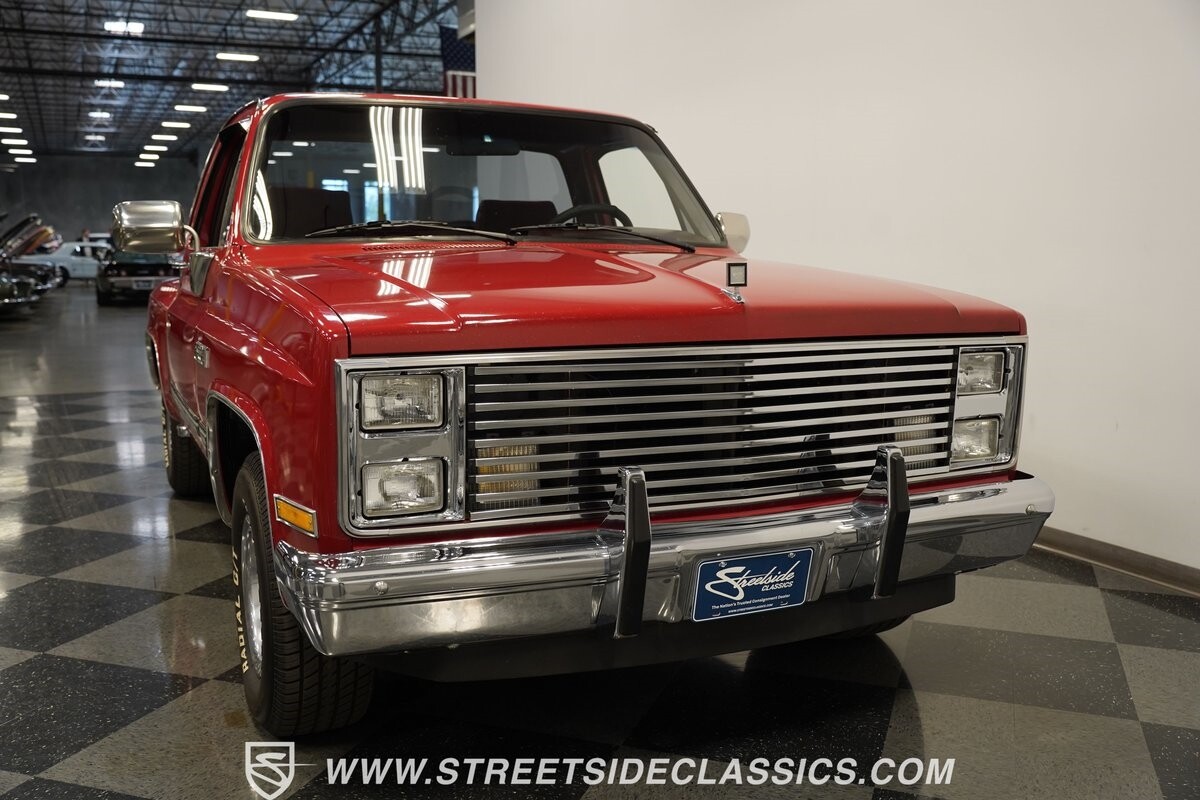 GMC-R1500-1987-Pickup-Truck-14