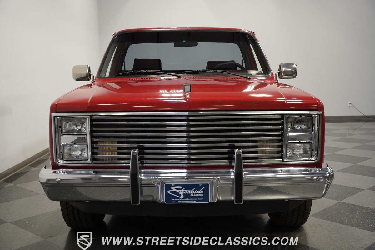 GMC-R1500-1987-Pickup-Truck-15