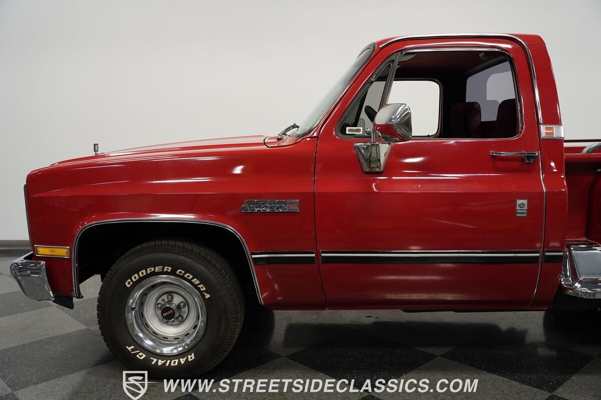 GMC-R1500-1987-Pickup-Truck-20