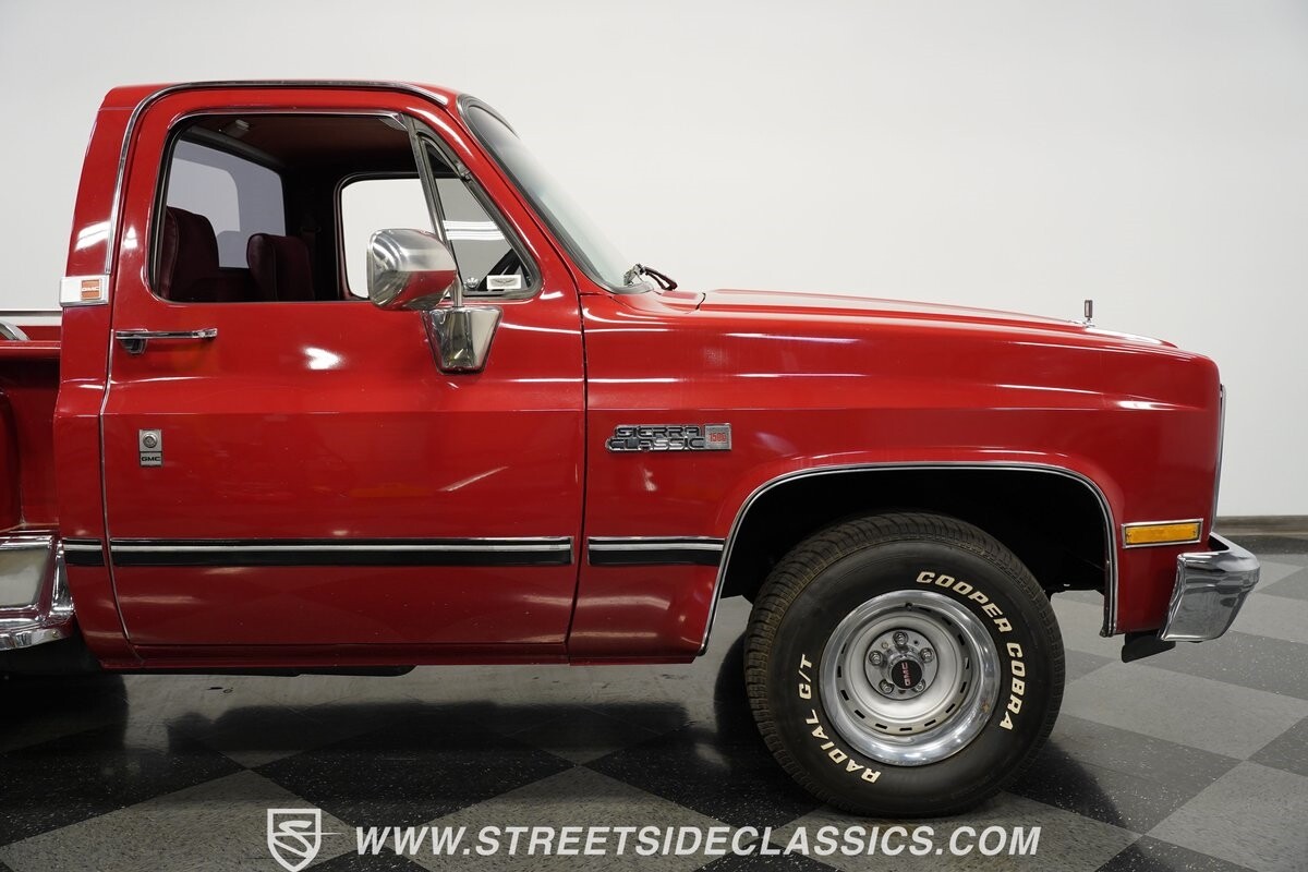 GMC-R1500-1987-Pickup-Truck-27