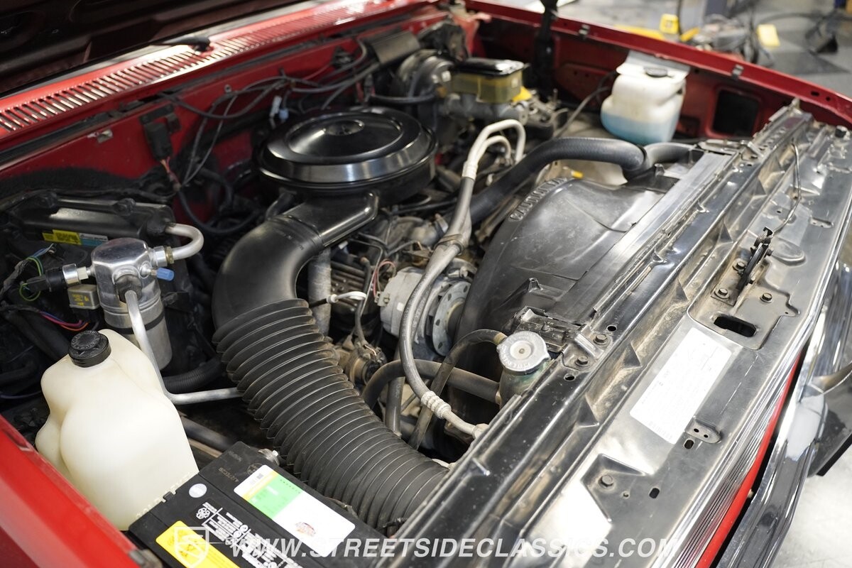 GMC-R1500-1987-Pickup-Truck-29