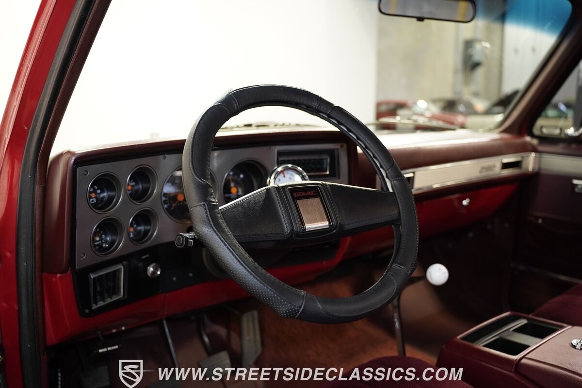 GMC-R1500-1987-Pickup-Truck-35