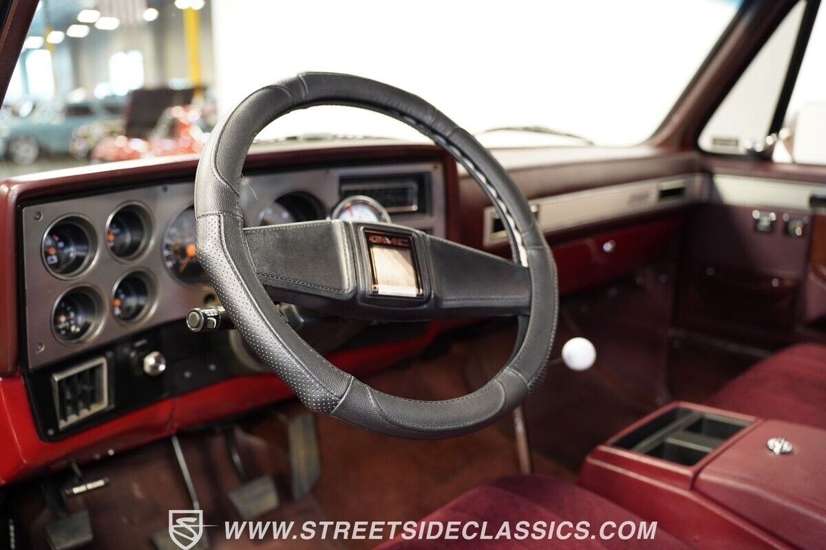 GMC-R1500-1987-Pickup-Truck-4