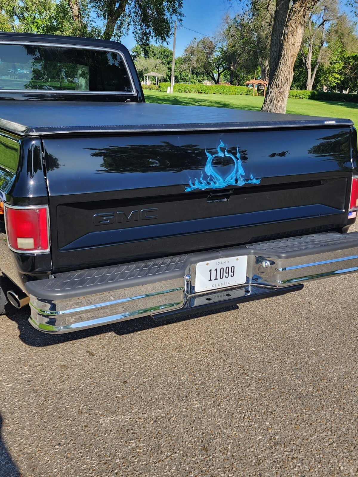GMC-Sierra-1500-1981-Cab-Chassis-13