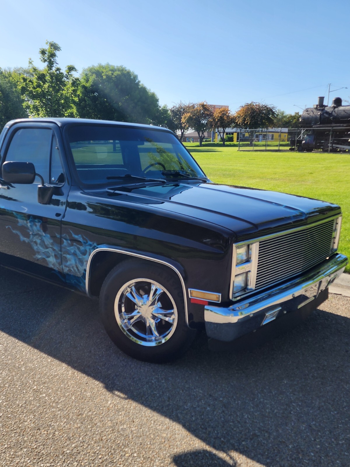 GMC-Sierra-1500-1981-Cab-Chassis-2