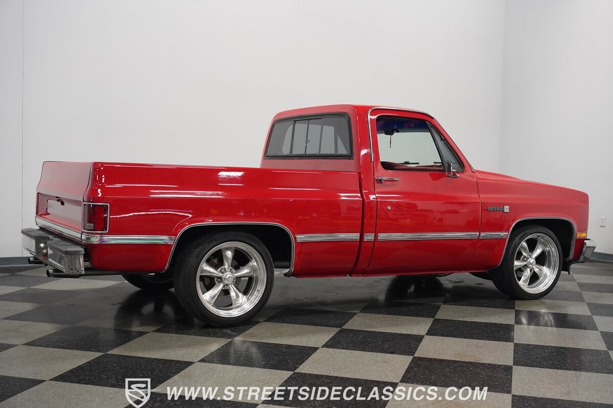 GMC-Sierra-1500-1986-Pickup-Truck-16