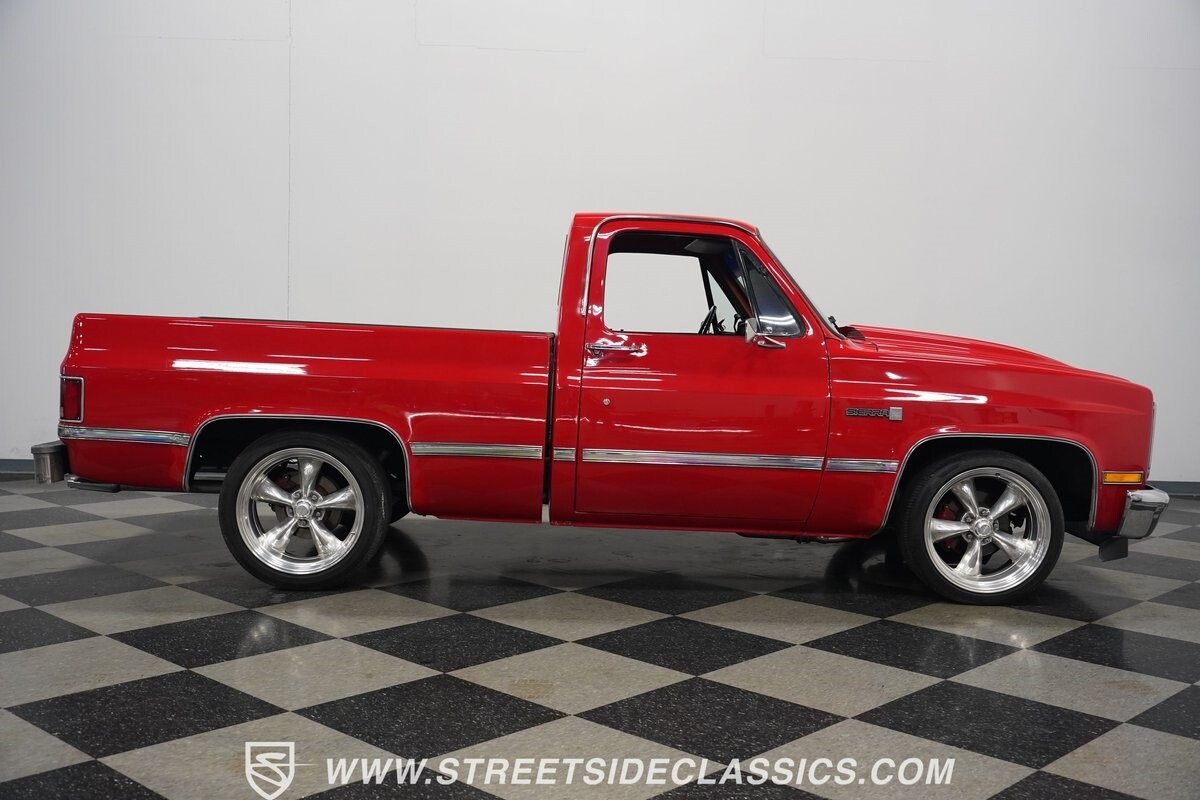 GMC-Sierra-1500-1986-Pickup-Truck-17