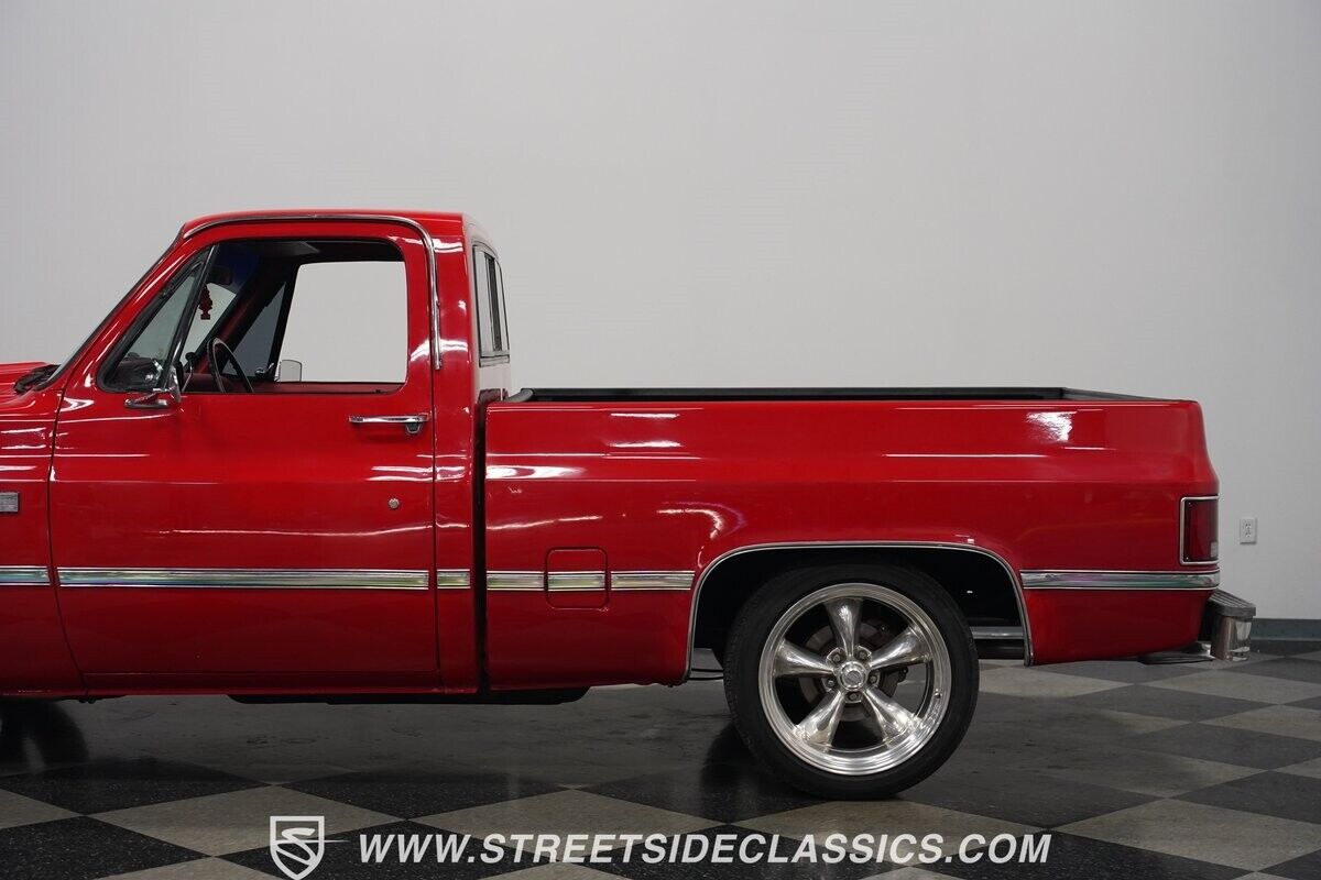 GMC-Sierra-1500-1986-Pickup-Truck-28