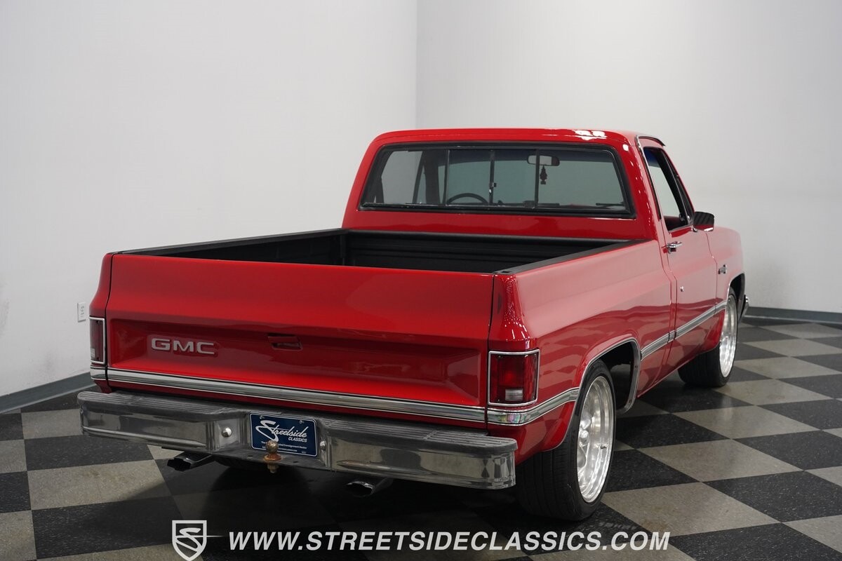 GMC-Sierra-1500-1986-Pickup-Truck-30