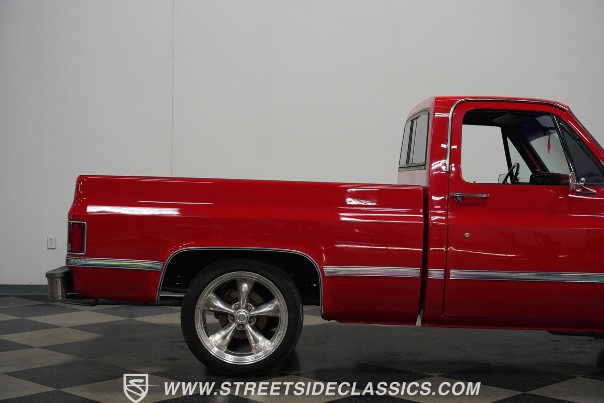 GMC-Sierra-1500-1986-Pickup-Truck-33