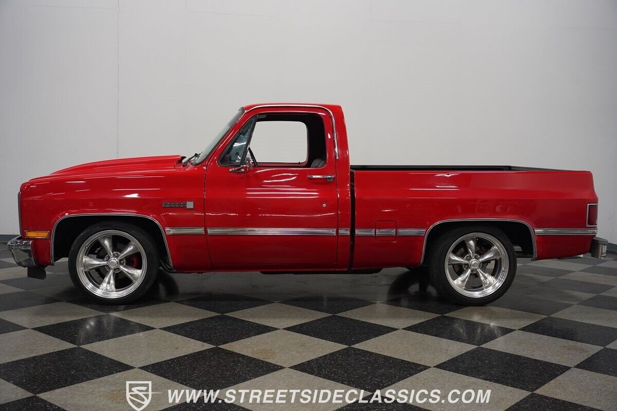 GMC-Sierra-1500-1986-Pickup-Truck-9