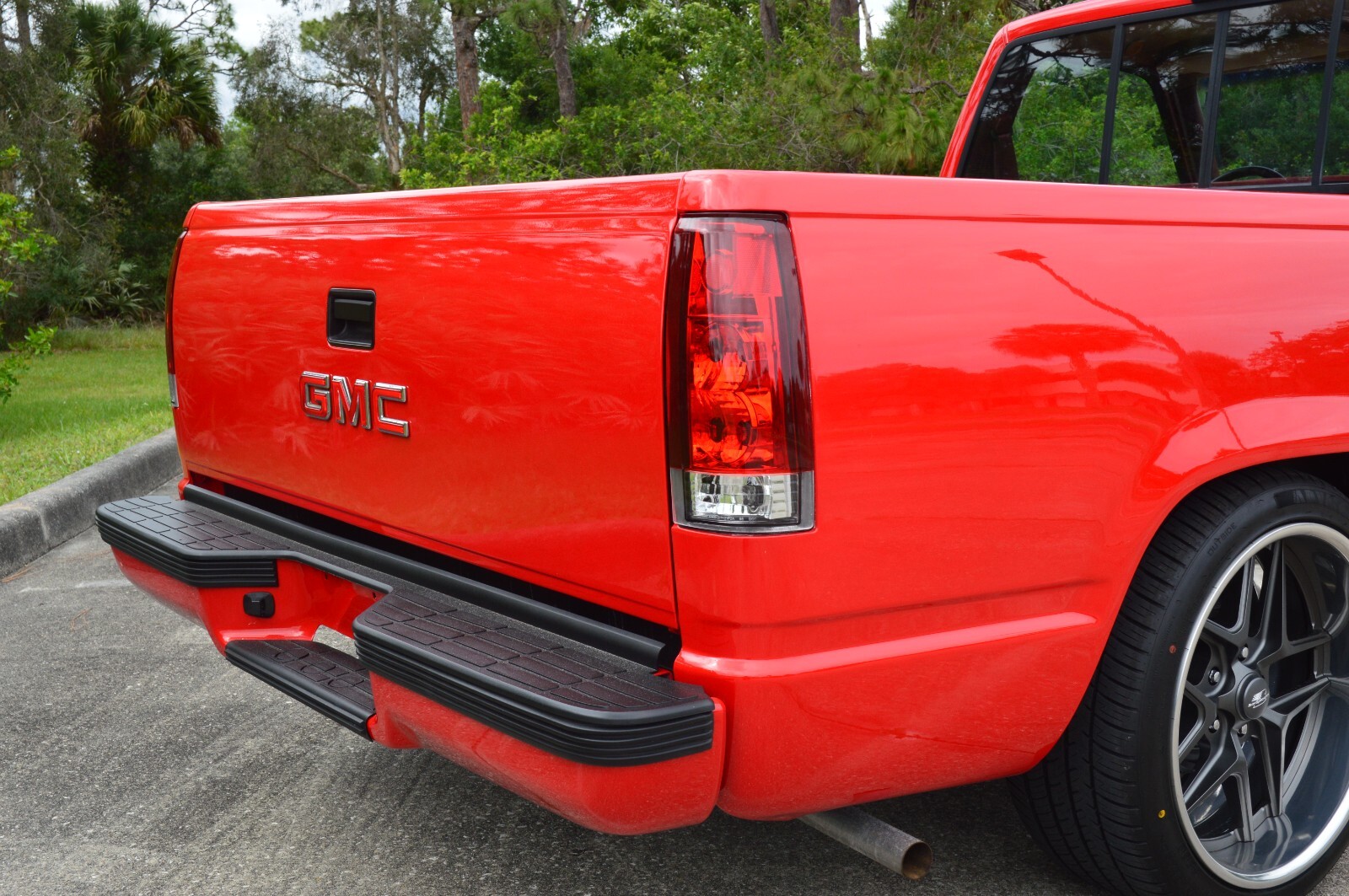 GMC-Sierra-1500-1989-Pickup-Truck-16