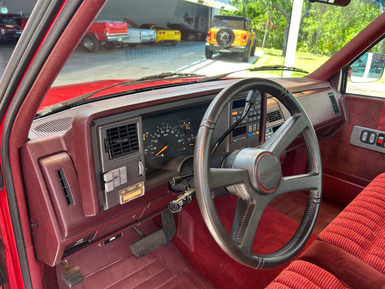 GMC-Sierra-1500-1993-Pickup-Truck-21