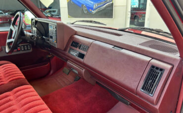 GMC-Sierra-1500-1993-Pickup-Truck-26
