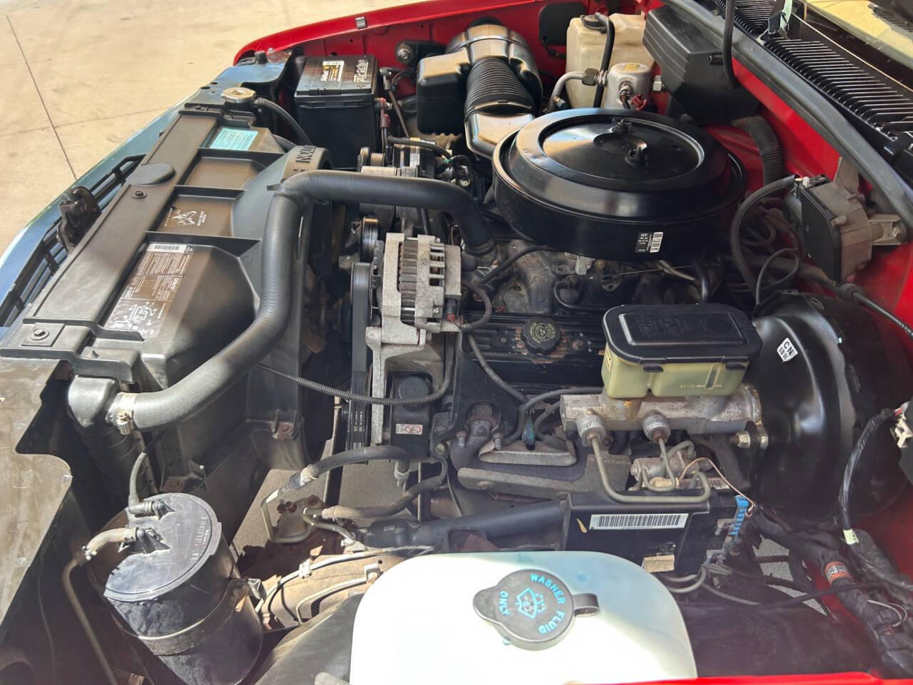 GMC-Sierra-1500-1993-Pickup-Truck-35