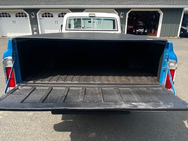 GMC-Sierra-1972-Standard-Cab-Pickup-4
