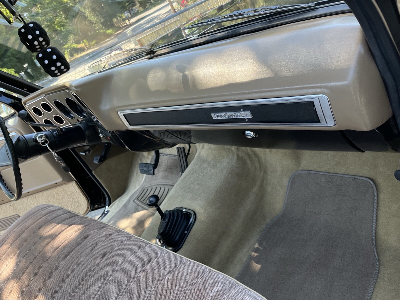 GMC-Sierra-1979-21