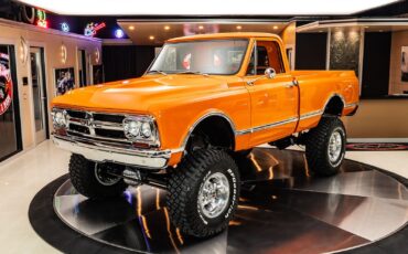 GMC-Sierra-3500-1967-Pickup-Truck-5