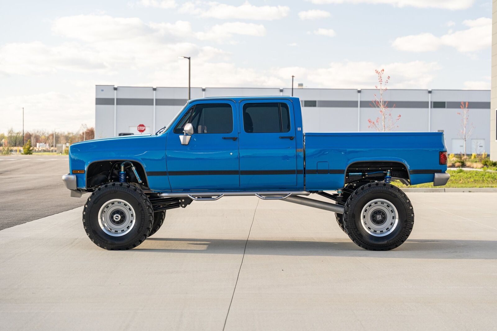 GMC-Sierra-3500-1989-Pickup-Truck-14