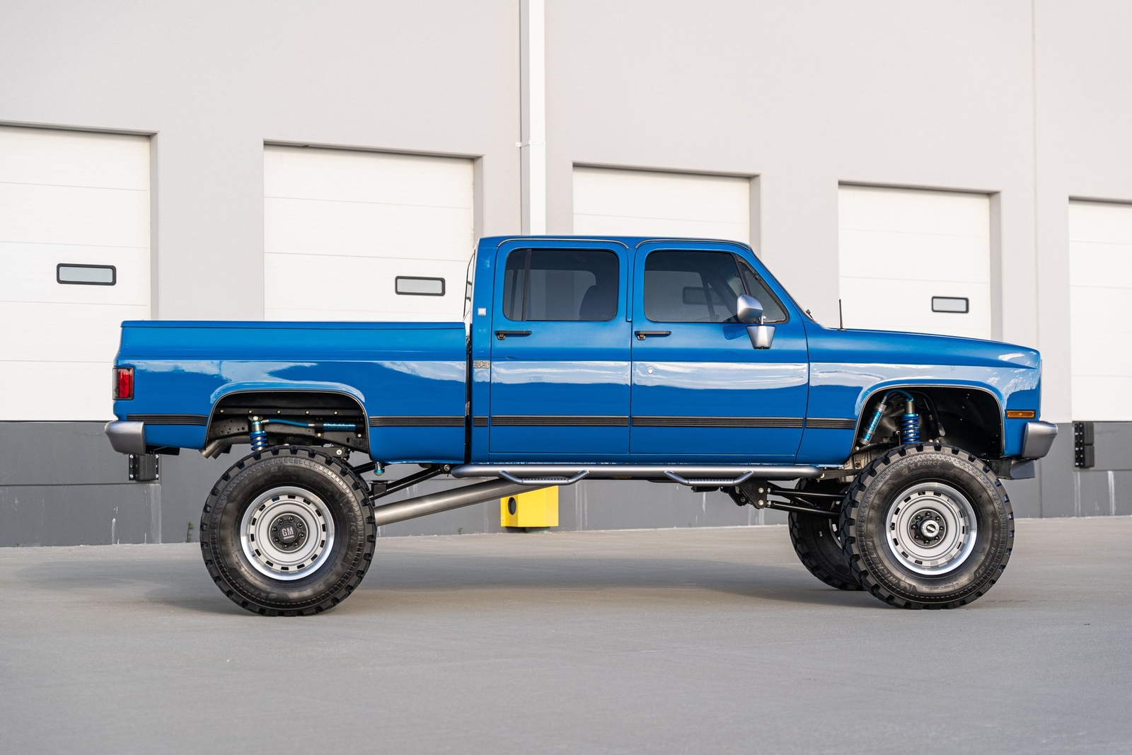 GMC-Sierra-3500-1989-Pickup-Truck-2
