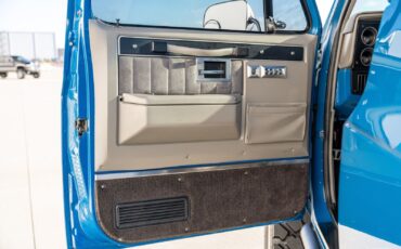 GMC-Sierra-3500-1989-Pickup-Truck-25