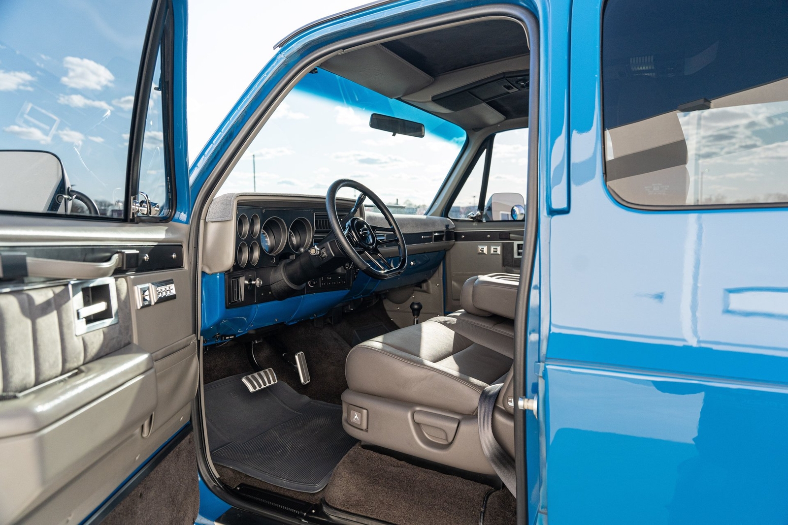 GMC-Sierra-3500-1989-Pickup-Truck-29