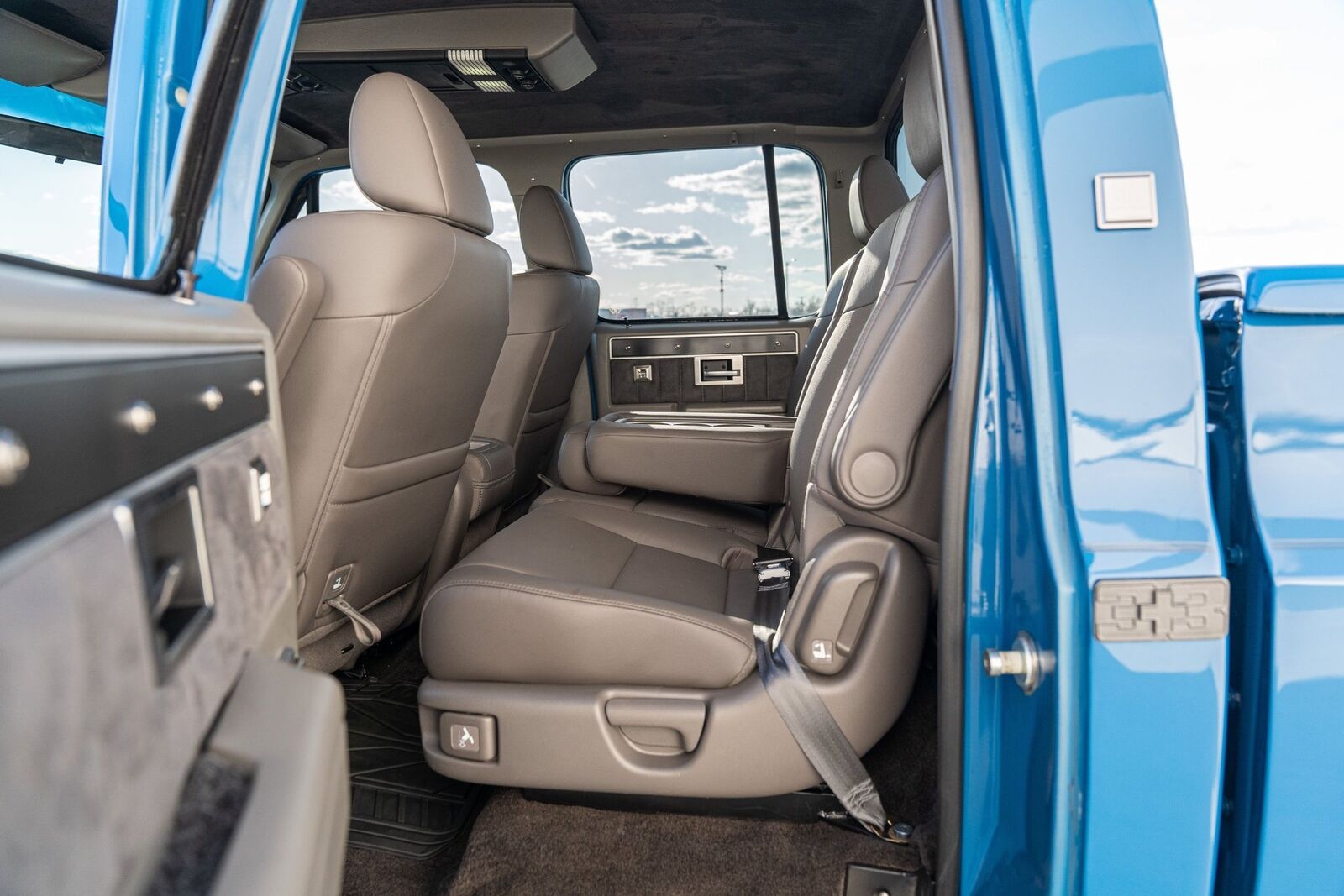 GMC-Sierra-3500-1989-Pickup-Truck-33