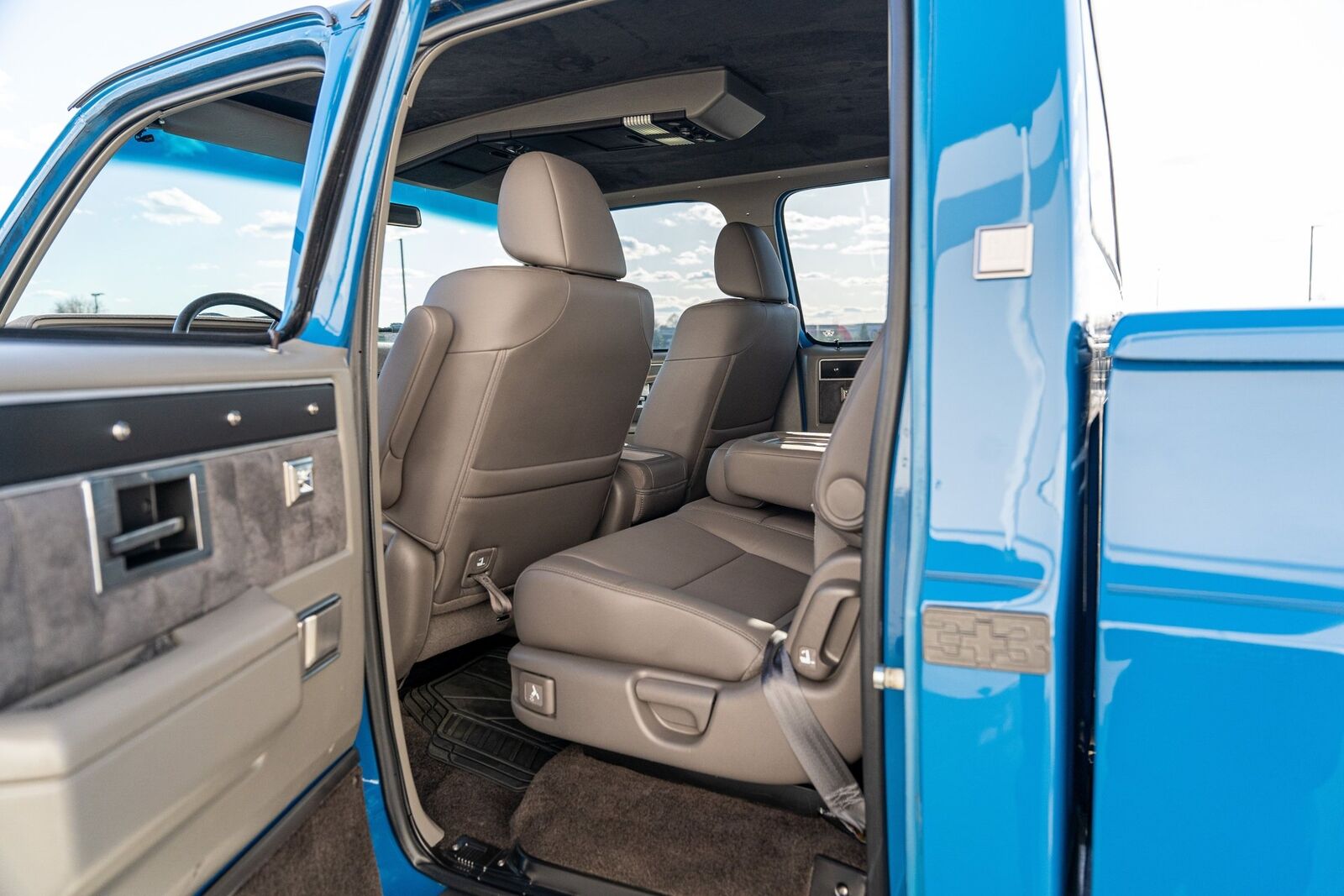 GMC-Sierra-3500-1989-Pickup-Truck-34