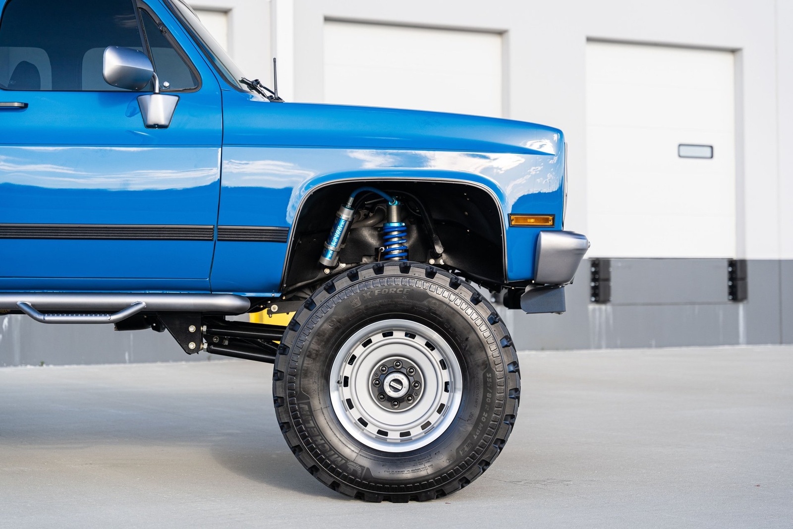 GMC-Sierra-3500-1989-Pickup-Truck-4