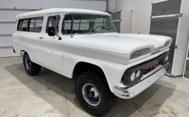 GMC-Suburban-1961-1