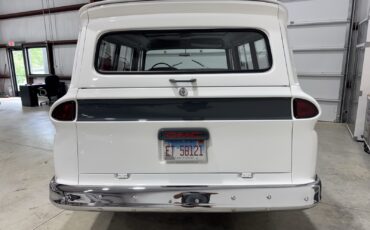 GMC-Suburban-1961-3