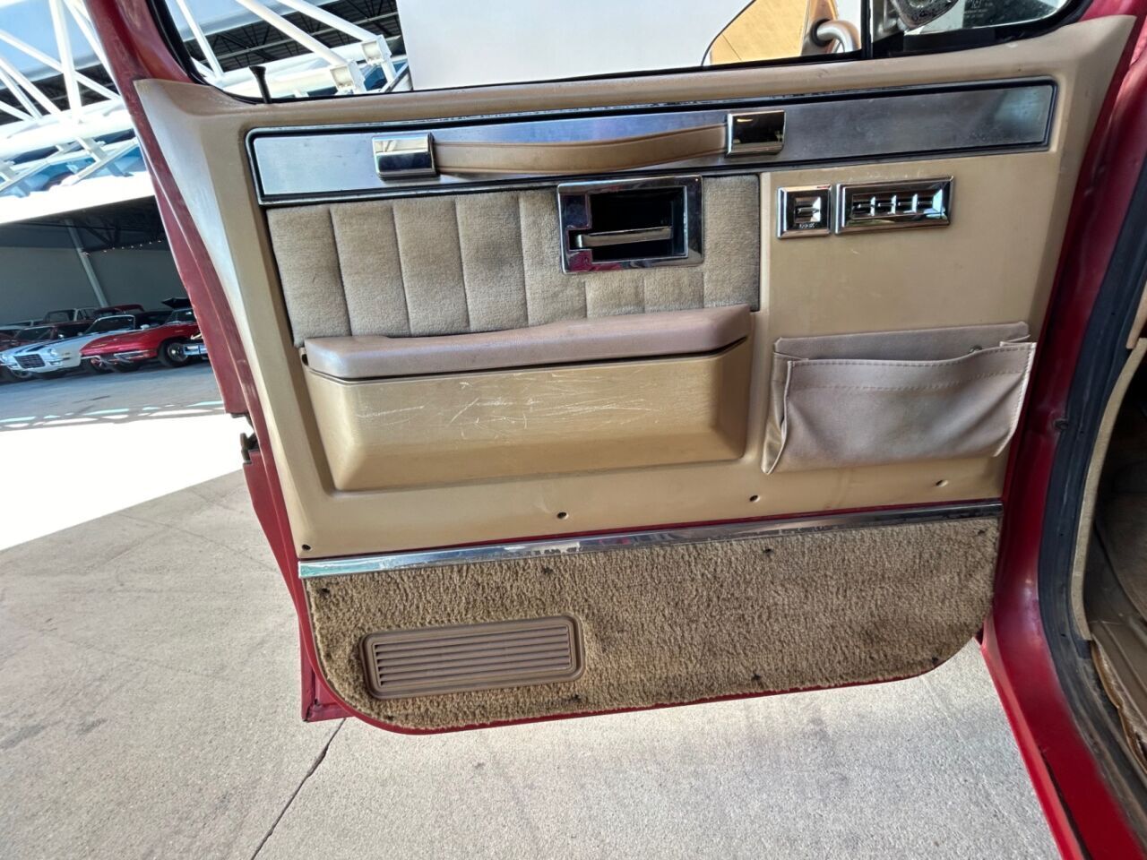 GMC-Suburban-1986-SUV-11