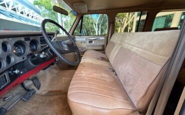 GMC-Suburban-1986-SUV-12