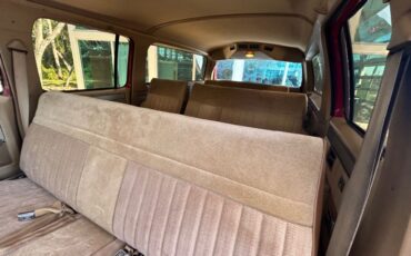 GMC-Suburban-1986-SUV-13