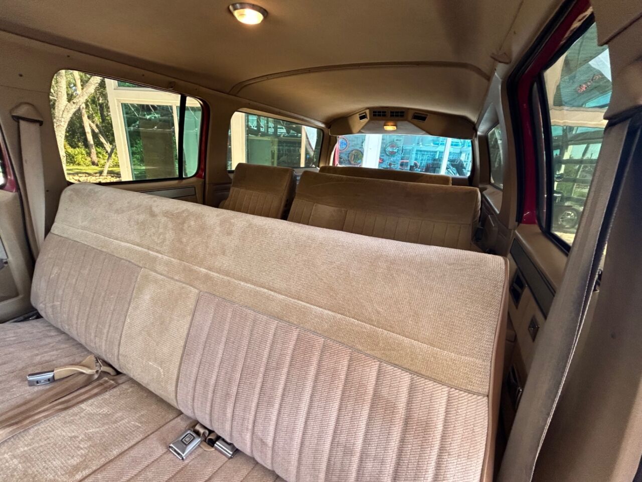 GMC-Suburban-1986-SUV-13